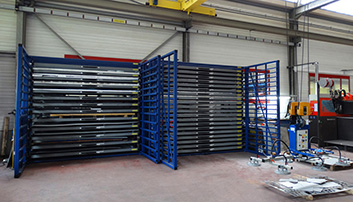 Horizontal storage rack for metal sheets