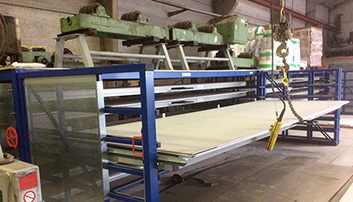 Roll out drawers for metal plates and sheets